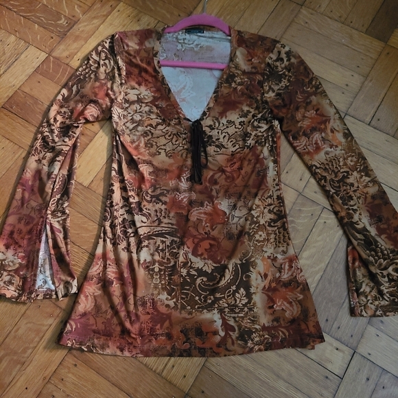 Vixen Tops - Womans long sleeve top Hp 🔥🔥☺️☺️